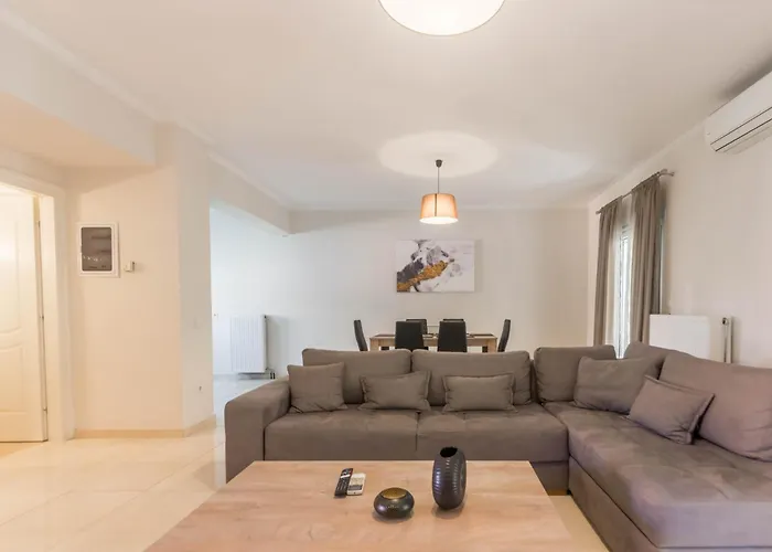 διωροφη μεζονετα-2km απο το κεντρο-iliana House Апартаменты Alepou