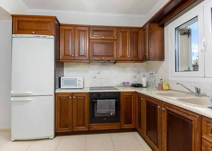 διωροφη μεζονετα-2km απο το κεντρο-iliana House *