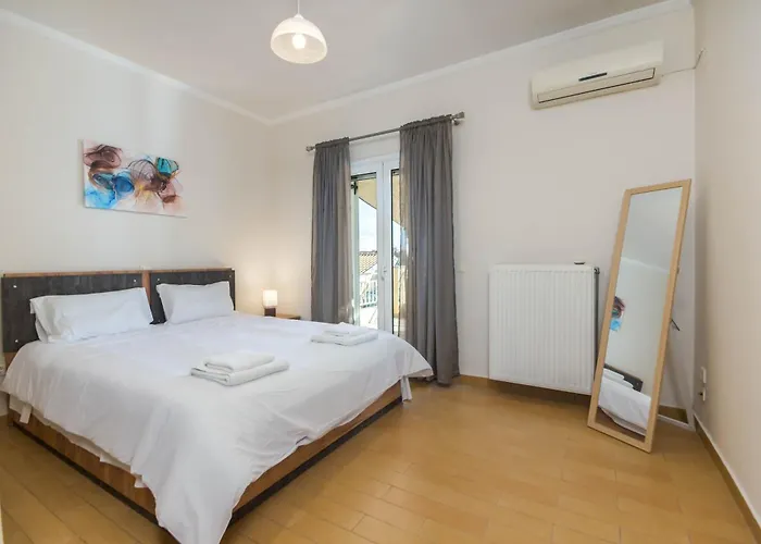 διωροφη μεζονετα-2km απο το κεντρο-iliana House Alepou
