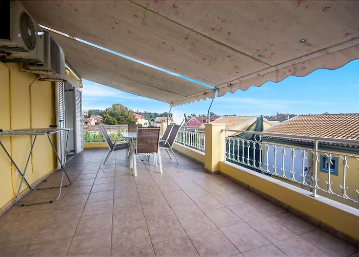 Апартаменты διωροφη μεζονετα-2km απο το κεντρο-iliana House Alepou