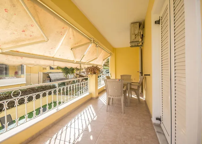 διωροφη μεζονετα-2km απο το κεντρο-iliana House Alepou