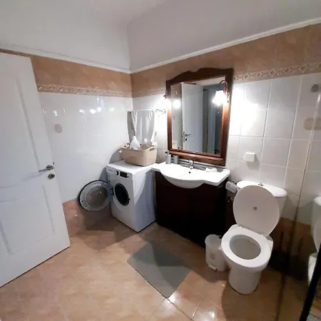 διωροφη μεζονετα-2km απο το κεντρο-iliana House * Alepou