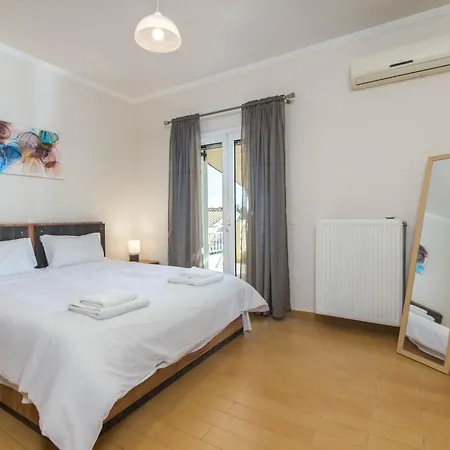 διωροφη μεζονετα-2km απο το κεντρο-iliana House Alepou