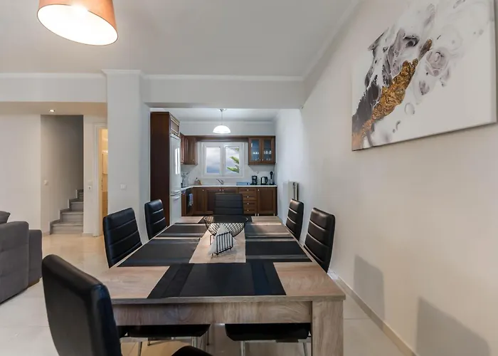 公寓 διωροφη μεζονετα-2km απο το κεντρο-iliana House *