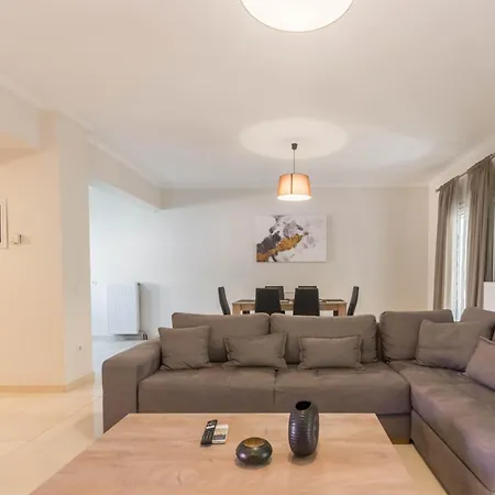 διωροφη μεζονετα-2km απο το κεντρο-iliana House Апартаменты Alepou