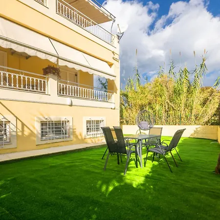 διωροφη μεζονετα-2km απο το κεντρο-iliana House