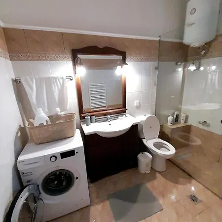 Апартаменты διωροφη μεζονετα-2km απο το κεντρο-iliana House Alepou