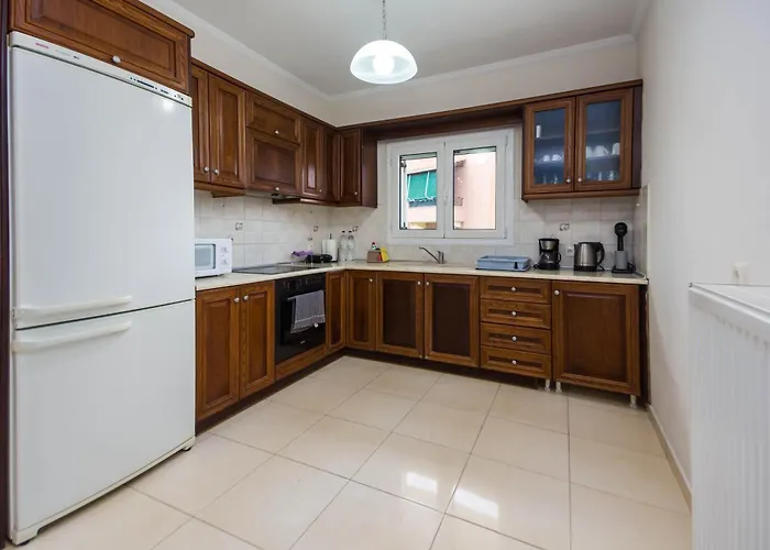 Apartment διωροφη μεζονετα-2km απο το κεντρο-iliana House