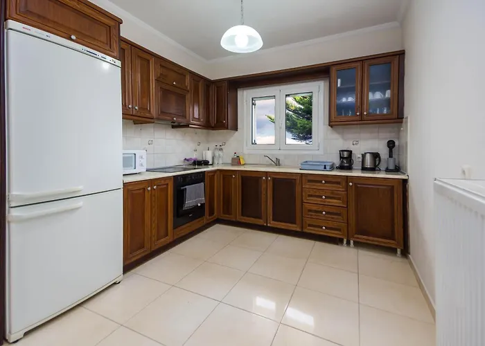 Apartment διωροφη μεζονετα-2km απο το κεντρο-iliana House *