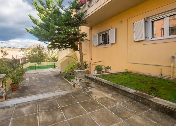 διωροφη μεζονετα-2km απο το κεντρο-iliana House