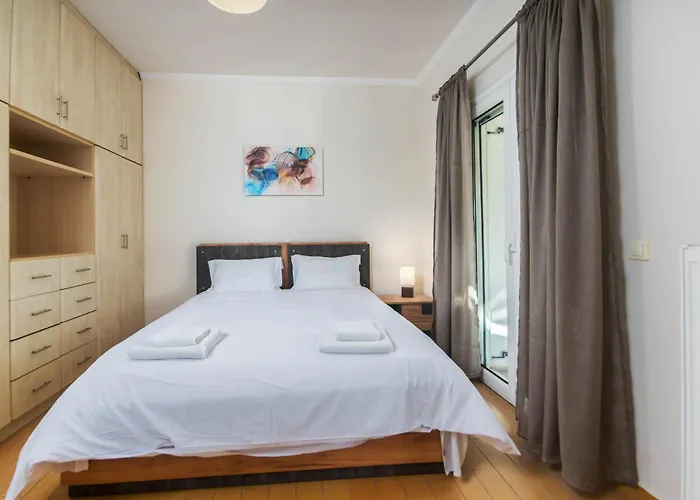 διωροφη μεζονετα-2km απο το κεντρο-iliana House Alepou