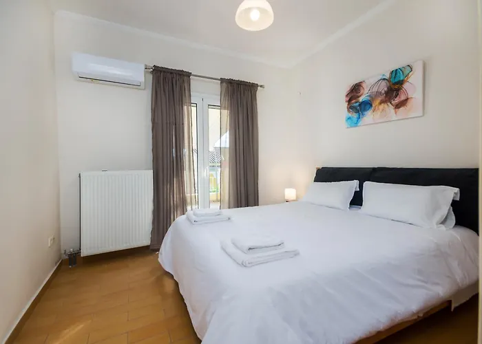 Apartment διωροφη μεζονετα-2km απο το κεντρο-iliana House *
