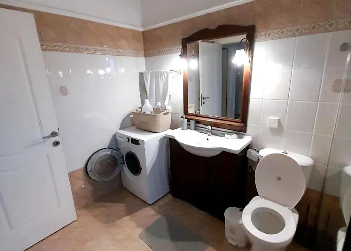 διωροφη μεζονετα-2km απο το κεντρο-iliana House * Alepou